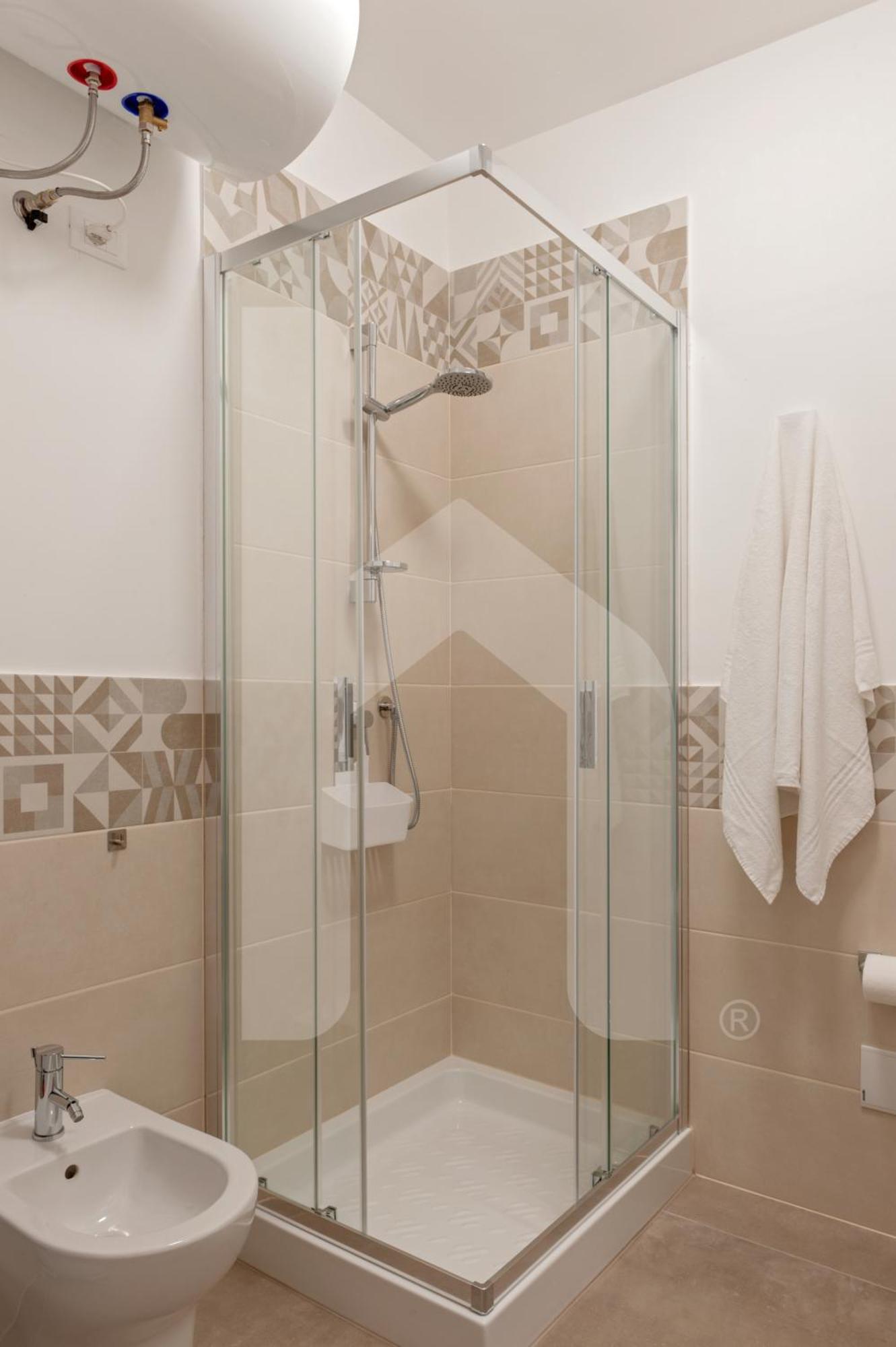 Homiday- New Apt- Free Parking- Aeroporto - Ospedale Apartment